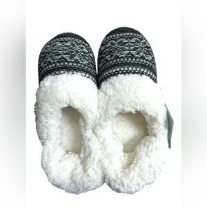 MUK LUKS Fluffy Fleece & Knit Hard Sole Slippers In Black & White Sz M/L ✨NWT✨